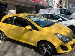 Gelb Gebraucht 2014 Opel Corsa Edition Limousine | 3.290 € (Guter Preis)