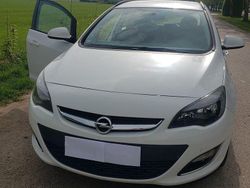 Weiß Gebraucht 2013 Opel Astra Kombi | 5.999 € (Fairer Preis)