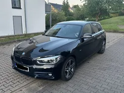 Schwarz Gebraucht 2017 BMW 118 Sport Line Kleinwagen | 16.600 € (Fairer Preis)