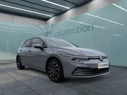 Grau Gebraucht 2023 VW Golf VIII Style Limousine | 24.287 € (Fairer Preis)