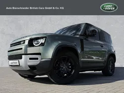 Gruen Gebraucht 2023 Land Rover Defender S SUV | 65.950 € (Superpreis)