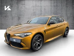Colore esterno (ocra) Gebraucht 2023 Alfa Romeo Giulia Quadrifoglio Limousine | 64.980 € (Superpreis)