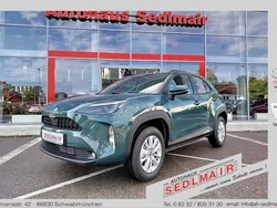 Ever rest green Neu 2025 Toyota Yaris Cross Active SUV | 24.980 € (Guter Preis)