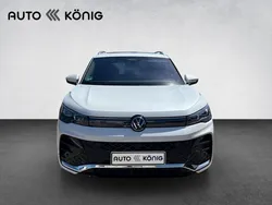 Weiß Gebraucht 2024 VW Tiguan R-line SUV | 42.490 € (Etwas zu teuer)