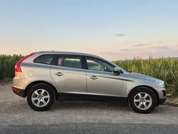 Beige Gebraucht 2012 Volvo XC60 Summum SUV | 11.199 € (Fairer Preis)