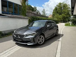 Grau Gebraucht 2020 BMW 118 M Sport Kleinwagen | 20.500 € (Guter Preis)
