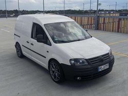 Weiß Gebraucht 2016 VW Caddy Van / Kleinbus | 19.000 €