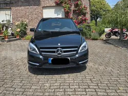Schwarz Gebraucht 2012 Mercedes 200 Limousine | 9.400 € (Superpreis)