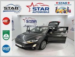 Grau Gebraucht 2022 Ford Focus Titanium Kombi | 17.390 € (Guter Preis)