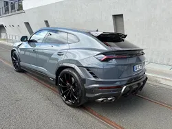 Grau Gebraucht 2024 Lamborghini Urus SUV | 355.000 €