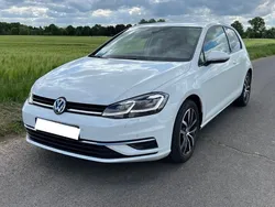 Weiß Gebraucht 2017 VW Golf VII Sound Limousine | 10.999 € (Guter Preis)