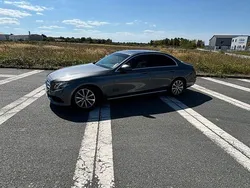 Grau Gebraucht 2018 Mercedes E220 Limousine | 26.200 € (Superpreis)