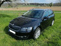 Schwarz Gebraucht 2013 Skoda Octavia Elegance Kombi | 8.490 € (Guter Preis)