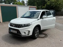 Weiß Gebraucht 2021 Suzuki Vitara Comfort SUV | 20.200 €