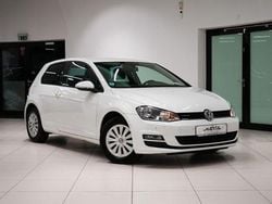 Weiß Gebraucht 2013 VW Golf VII Trendline Limousine | 6.949 €