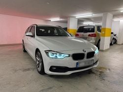Weiß Gebraucht 2016 BMW 320 Kombi | 6.200 €