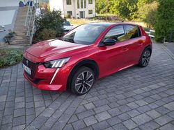 Rot metallic Gebraucht 2022 Peugeot e-208 GT Kleinwagen | 17.850 € (Fairer Preis)