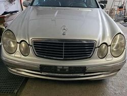 Silber Gebraucht 2003 Mercedes E270 Avantgarde Kombi | 2.400 € (Superpreis)