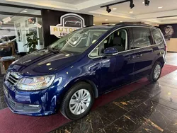 Blau Gebraucht 2019 VW Sharan Comfortline Van / Kleinbus | 21.950 € (Guter Preis)