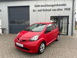 Super red v Gebraucht 2008 Toyota Aygo Basis Kleinwagen | 3.900 € (Etwas zu teuer)