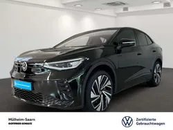 Schwarz Gebraucht 2024 VW ID.5 GTX SUV | 50.950 € (Teuer)