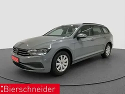Grau Gebraucht 2022 VW Passat Basis Kombi | 20.750 € (Guter Preis)