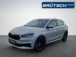 Brilliantsilber metallic Gebraucht 2023 Skoda Fabia Ambition Limousine | 17.480 € (Fairer Preis)