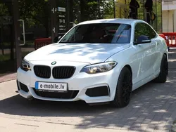 Weiß Gebraucht 2014 BMW 228 Performance Coupé | 16.900 € (Fairer Preis)
