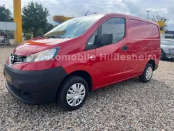 Rot Gebraucht 2015 Nissan NV200 Comfort Van | 9.999 € (Fairer Preis)