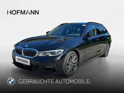 Saphirschwarz metallic Gebraucht 2022 BMW 320 M Sport Kombi | 34.890 € (Fairer Preis)