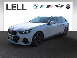 Weiß Gebraucht 2024 BMW 520 M Sport Kombi | 52.500 € (Superpreis)