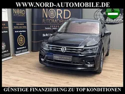 Deep black perleffek (metallic) Gebraucht 2019 VW Tiguan R-line SUV | 29.700 € (Fairer Preis)