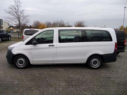 Arktikweiss Gebraucht 2018 Mercedes Vito Kombi | 19.990 €