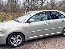Grün Gebraucht 2005 Toyota Avensis Executive Kleinwagen | 4.500 € (Etwas zu teuer)