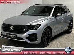 Silber Gebraucht 2020 VW Touareg Style SUV | 66.974 €