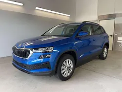 [8x8x] race blue metallic Neu 2025 Skoda Karoq Selection SUV | 31.989 € (Superpreis)