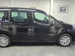 Schwarz Gebraucht 2009 Citroën Berlingo Van / Kleinbus | 5.990 € (Fairer Preis)