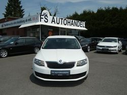 Weiß Gebraucht 2014 Skoda Octavia Active Kombi | 3.699 € (Fairer Preis)