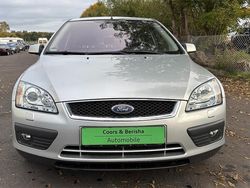 Silber Gebraucht 2005 Ford Focus Limousine | 1.650 € (Guter Preis)