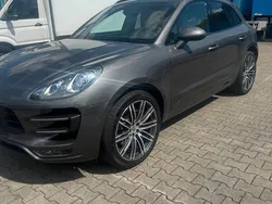 Grau Gebraucht 2015 Porsche Macan Turbo SUV | 49.999 € (Etwas zu teuer)