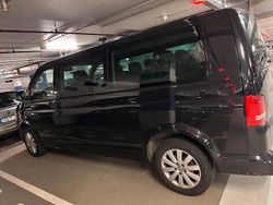 Schwarz Gebraucht 2013 VW Caravelle Van / Kleinbus | 15.800 € (Fairer Preis)