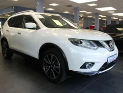 Weiß Gebraucht 2017 Nissan X-Trail SUV | 15.980 € (Fairer Preis)