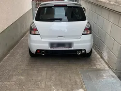 Weiß Gebraucht 2011 Suzuki Swift Sport Kleinwagen | 5.300 € (Guter Preis)