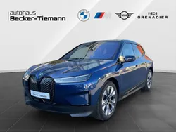 Phytonicblau Gebraucht 2021 BMW iX Shadowline SUV | 38.887 € (Etwas zu teuer)
