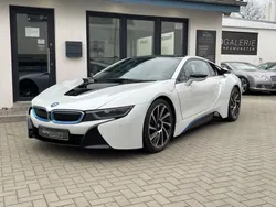 Weiß Gebraucht 2014 BMW i8 Pure Impulse Coupé | 79.980 €
