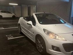 Weiß Gebraucht 2011 Peugeot 207 CC Roland Garros Cabrio | 2.990 € (Fairer Preis)