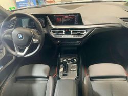 Blau Gebraucht 2020 BMW 118 Sport Line Kleinwagen | 24.000 € (Fairer Preis)