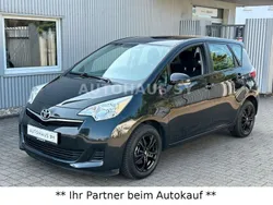 Schwarz Gebraucht 2011 Toyota Verso-S Life Van / Kleinbus | 8.980 € (Fairer Preis)