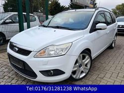 Weiß Gebraucht 2011 Ford Focus Kombi | 1.490 € (Guter Preis)