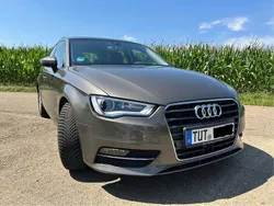 Grau Gebraucht 2016 Audi A3 Sport Limousine | 16.800 € (Fairer Preis)